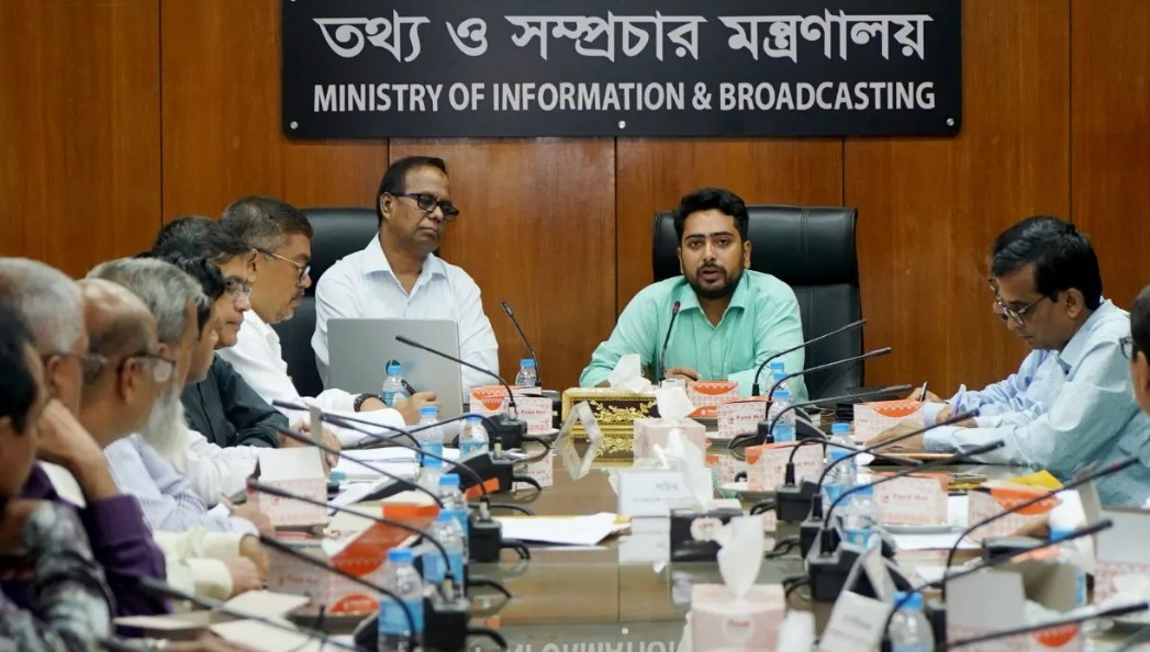সরকারের উন্নয়ন প্রকল্প দুর্নীতি এবং অনিয়মের আখড়া : তথ্য উপদেষ্টা